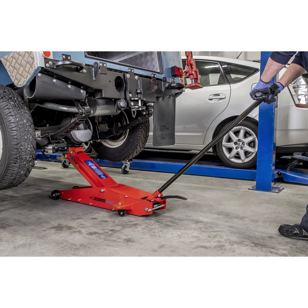 Premier Long Reach High Lift Trolley Jack 3 Tonne
