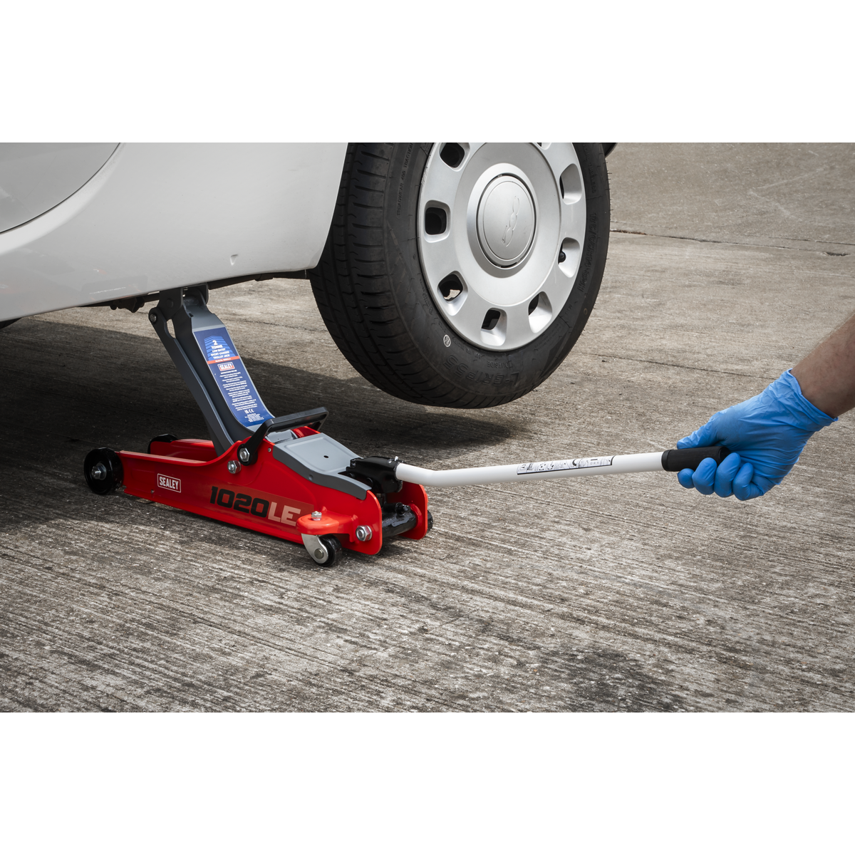 Low Profile Short Chassis Trolley Jack, 2 Tonne, Red (1020LE)