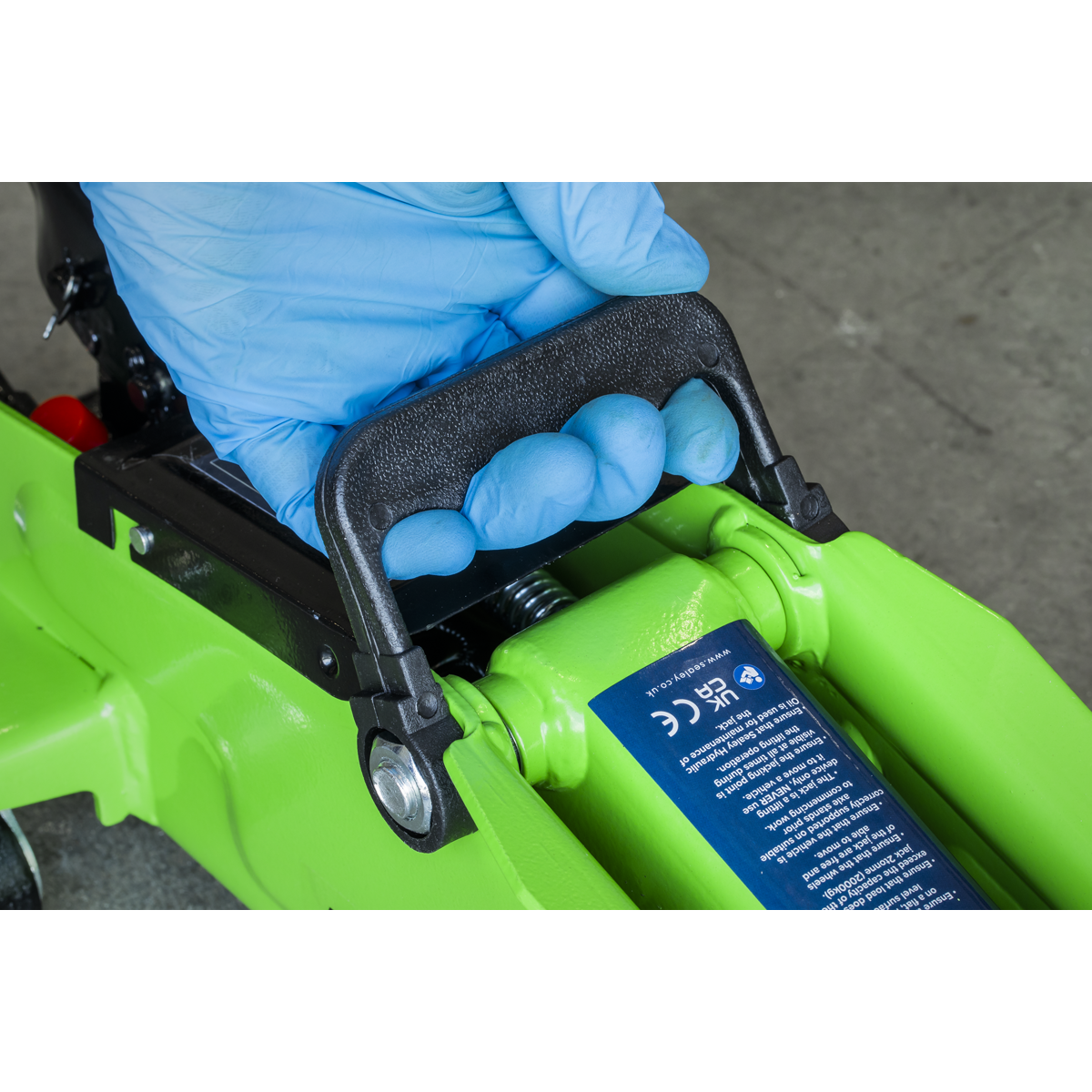 Short Chassis Trolley Jack, 2 Tonne, Green (1050CXHV)