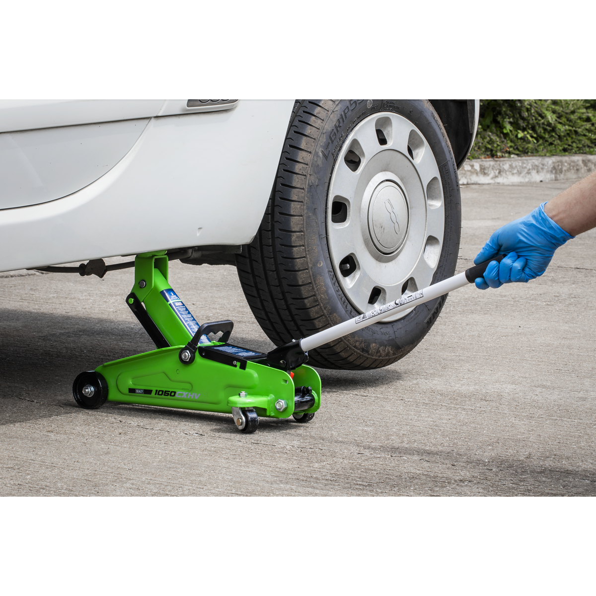 Short Chassis Trolley Jack, 2 Tonne, Green (1050CXHV)