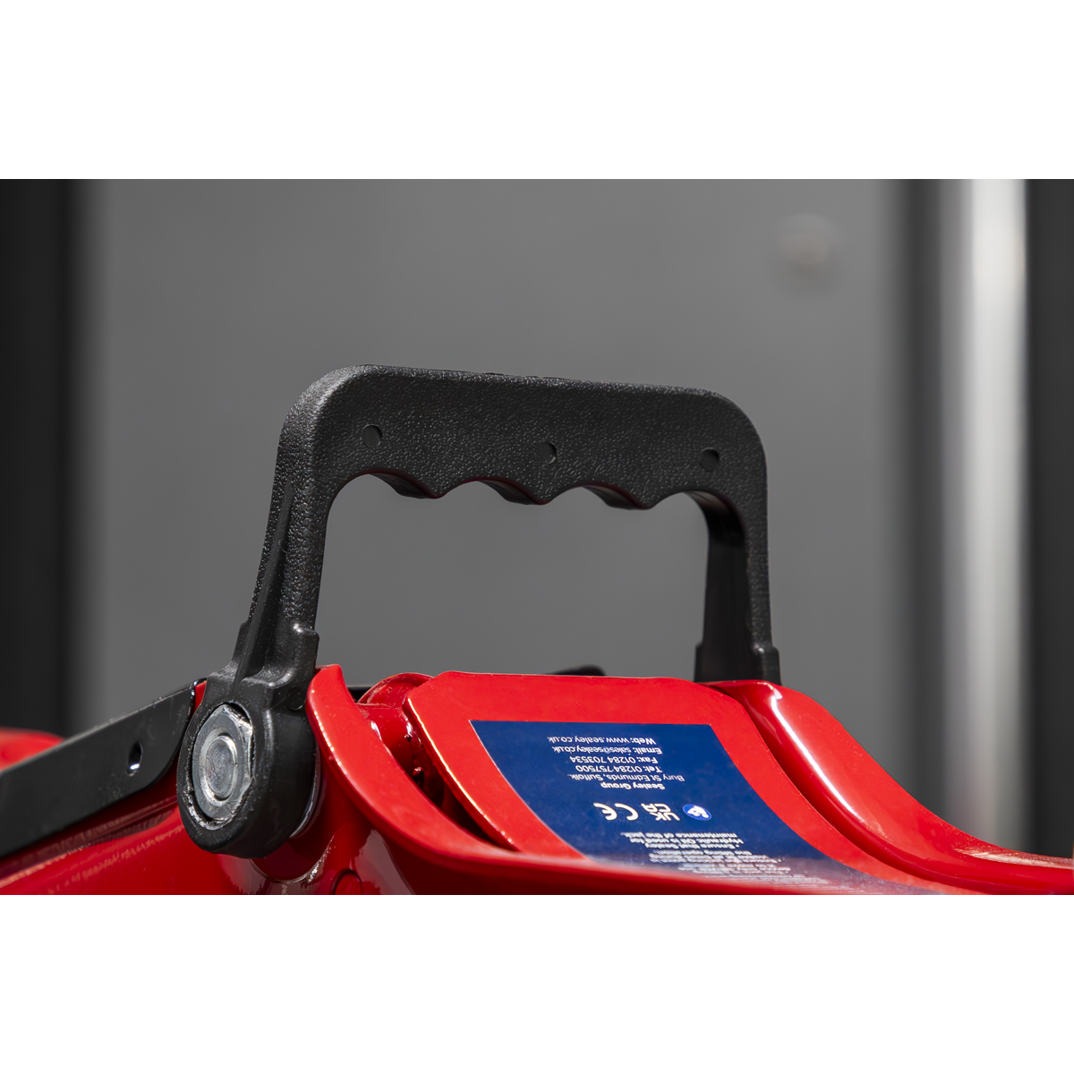 Low Profile Short Chassis Trolley Jack 2 Tonne