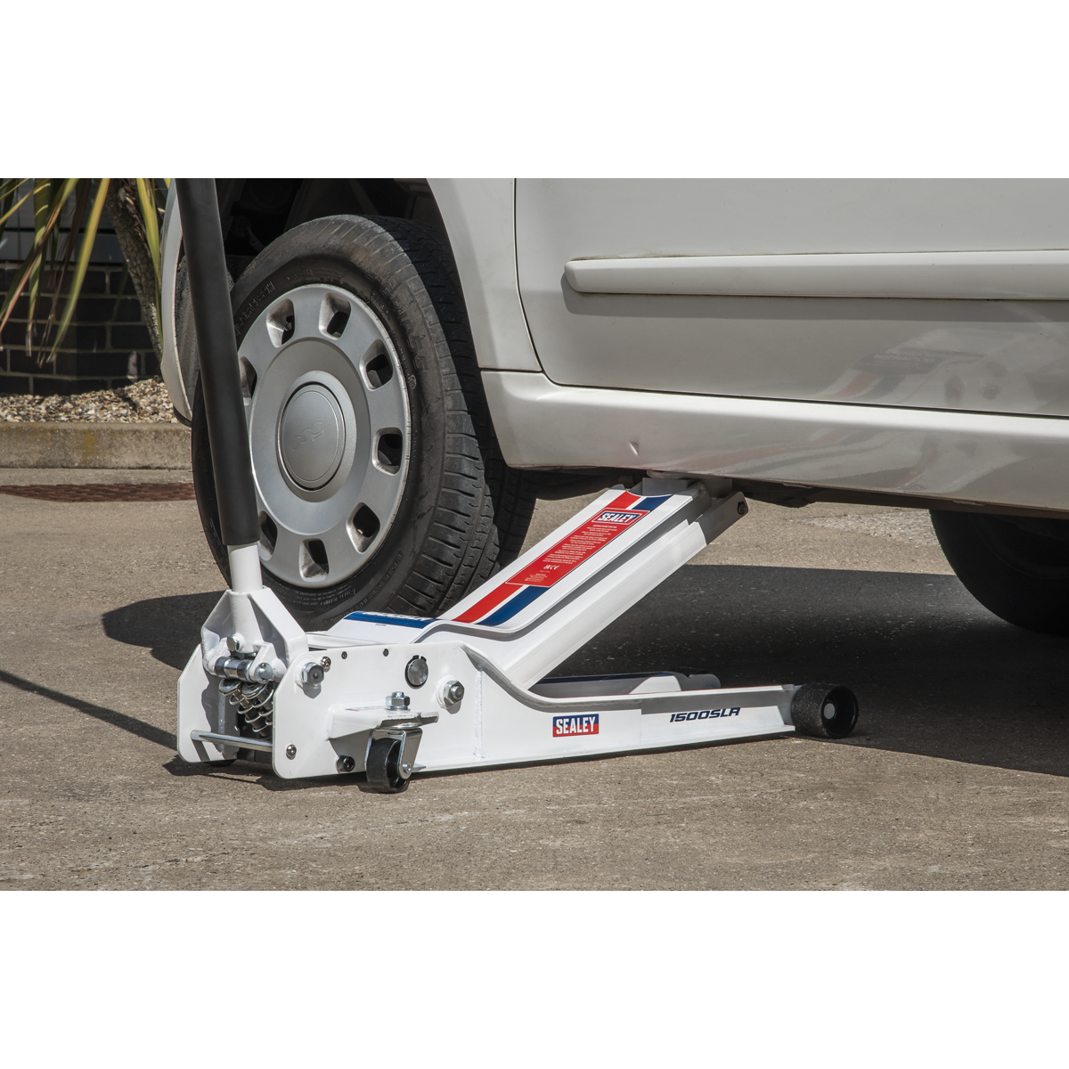Low Profile Long Reach Trolley Jack with Rocket Lift, 1.5 Tonne (1500SLR)