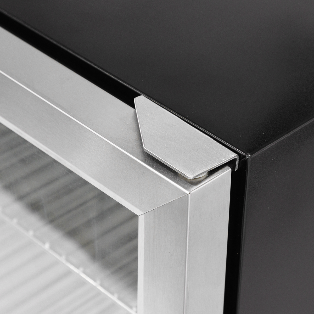 Baridi Outdoor Drinks Fridge with Triple Glazed Door & Lock 150L Stainless Steel (DH439)