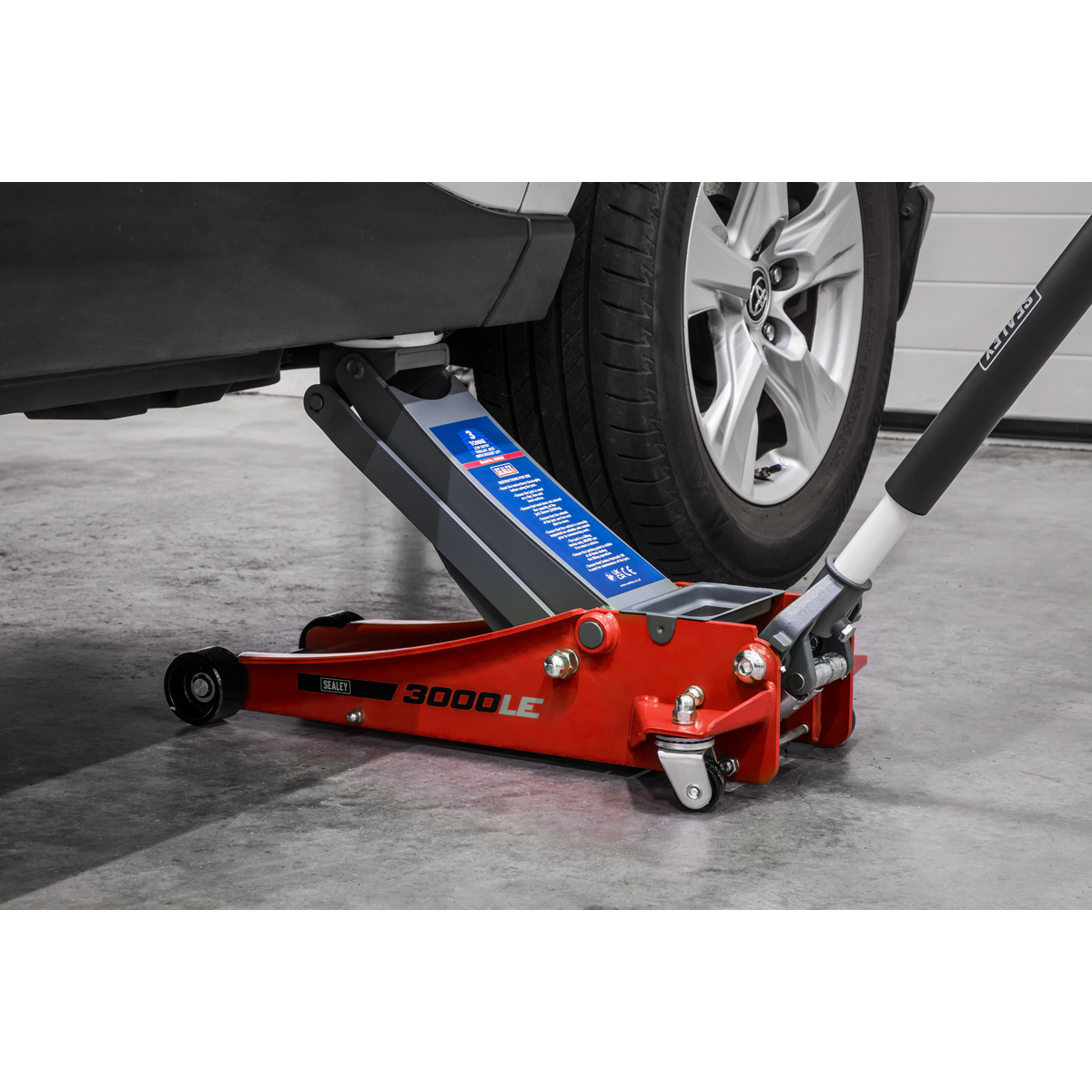 Low Profile Trolley Jack with Rocket Lift, 3 Tonne, Red (3000LE)