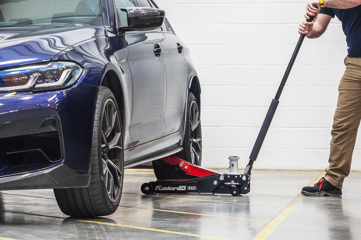 Sealey 3200LEHL Low Entry High Lift Trolley Jack with Rocket Lift, 2/3 Tonne Capacity