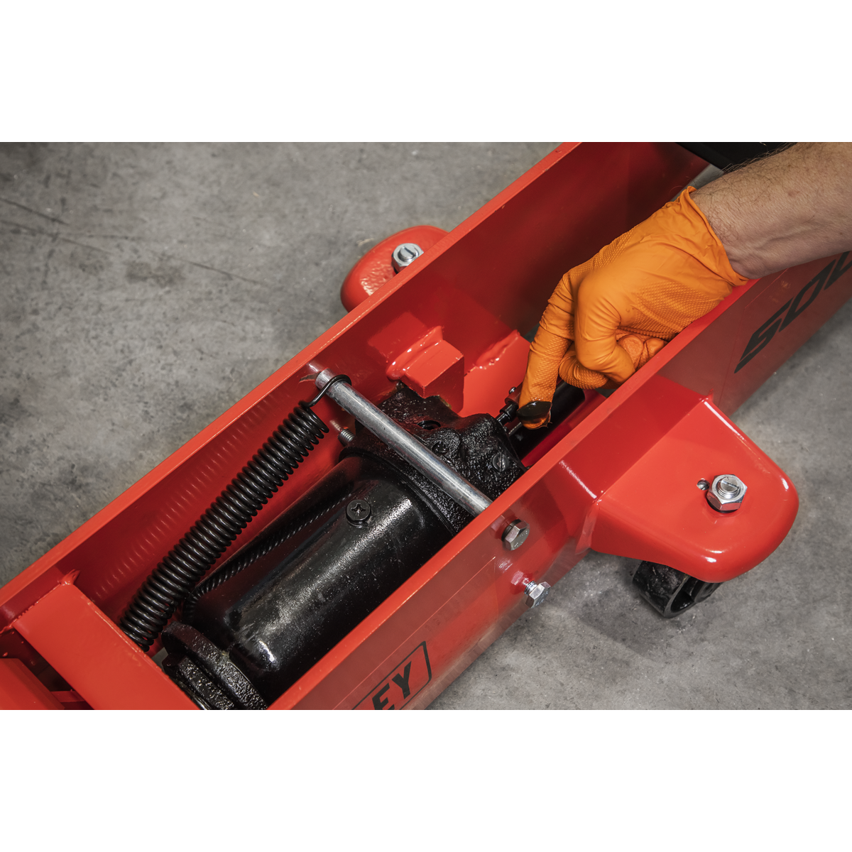Sealey 5001 Premier Long Reach Trolley Jack, 5 Tonne Capacity, Red