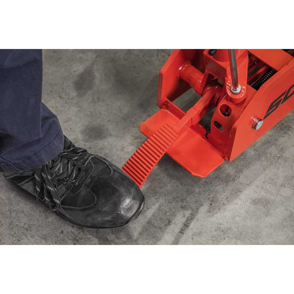 Sealey 5001 Premier Long Reach Trolley Jack, 5 Tonne Capacity, Red