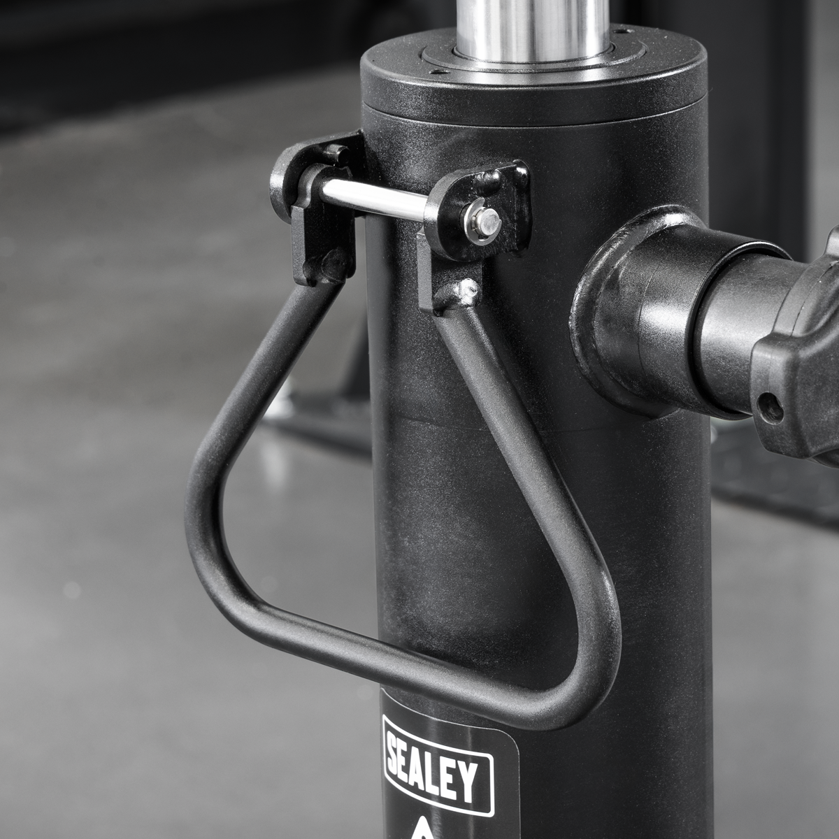 Viking Telescopic Vertical Transmission Jack, 600kg (500TTJ)