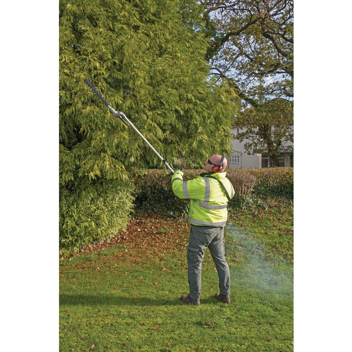 Draper 4 in 1 Petrol Garden Tool, 32.5cc (Ex-Display)