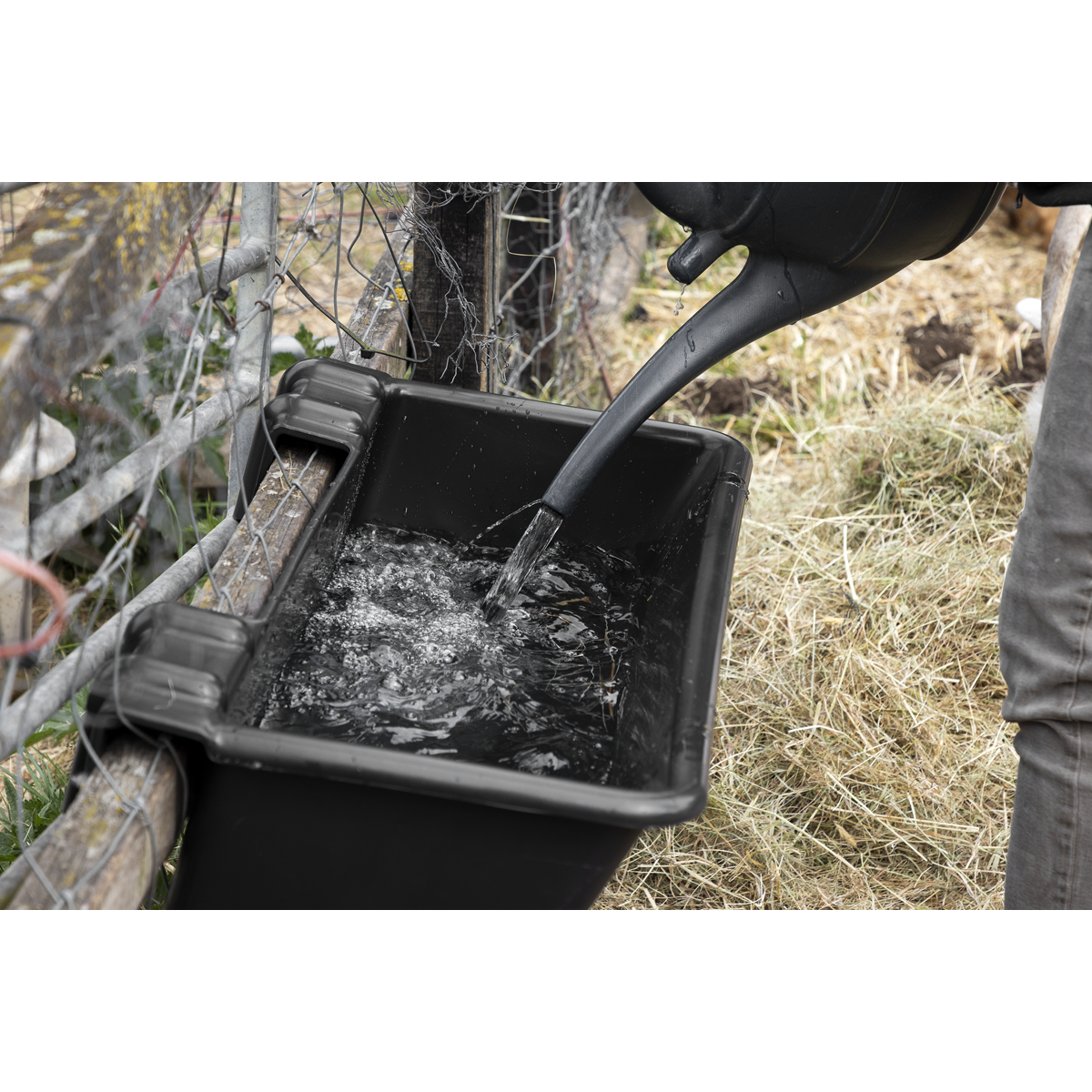 Hook-Over Trough 40L