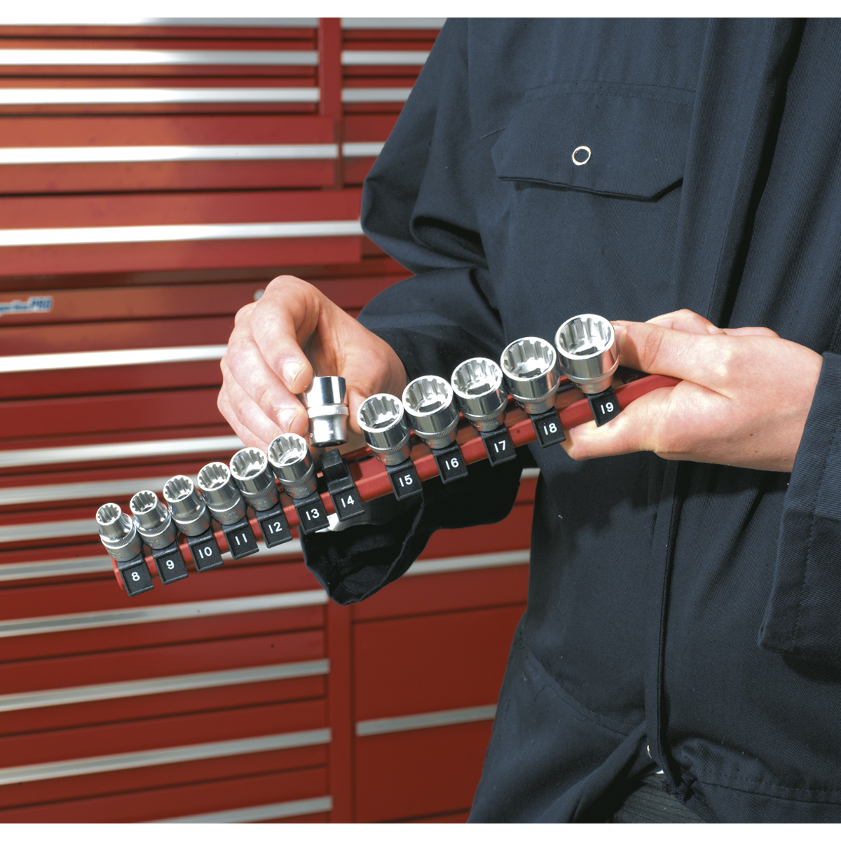 Premier Socket Retaining Rail with 12 Clips 3/8"Sq Drive