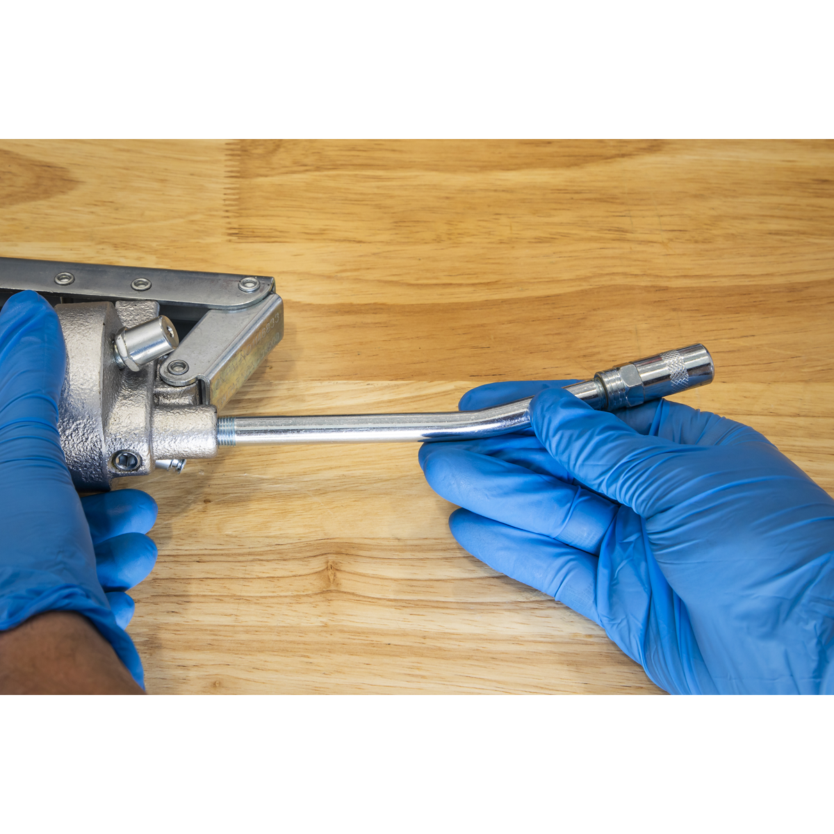 Heavy-Duty 3-Way Fill Dual Piston Grease Gun