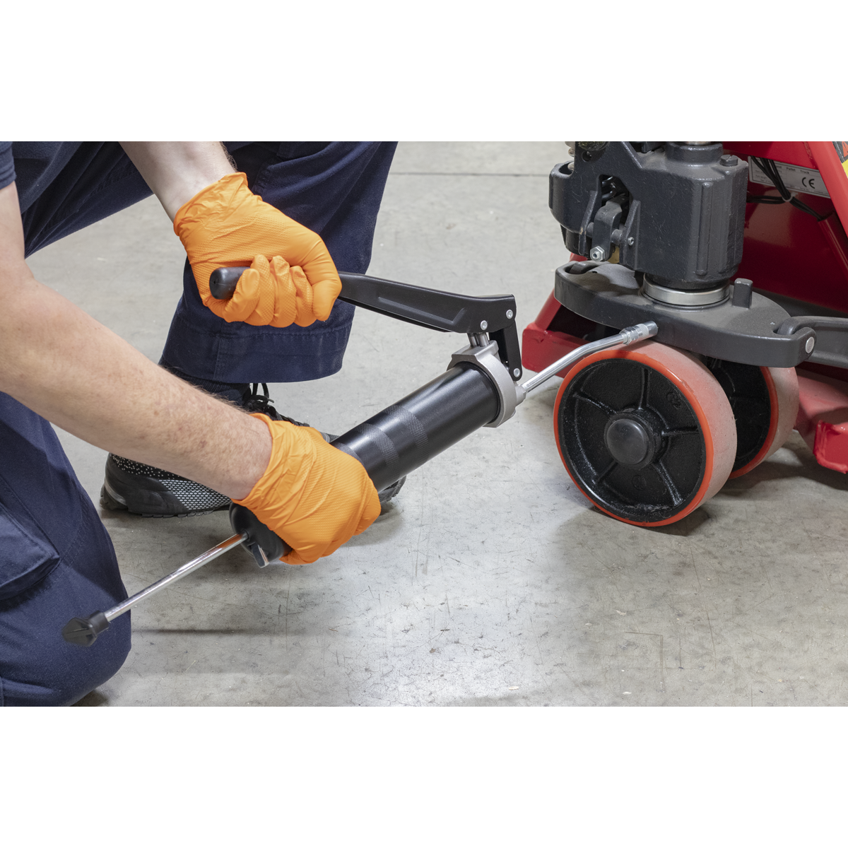 Heavy-Duty 3-Way Fill Dual Piston Grease Gun (AK4402)