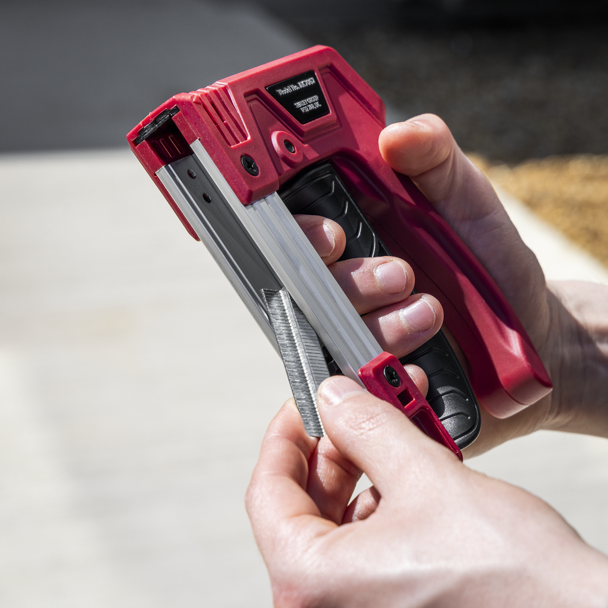 Heavy-Duty Staple & Brad Nail Gun