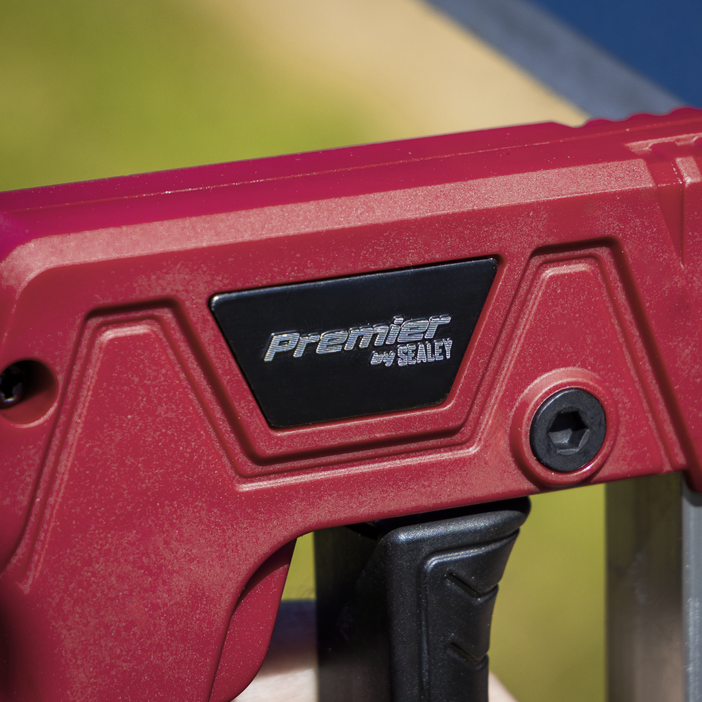 Heavy-Duty Staple & Brad Nail Gun