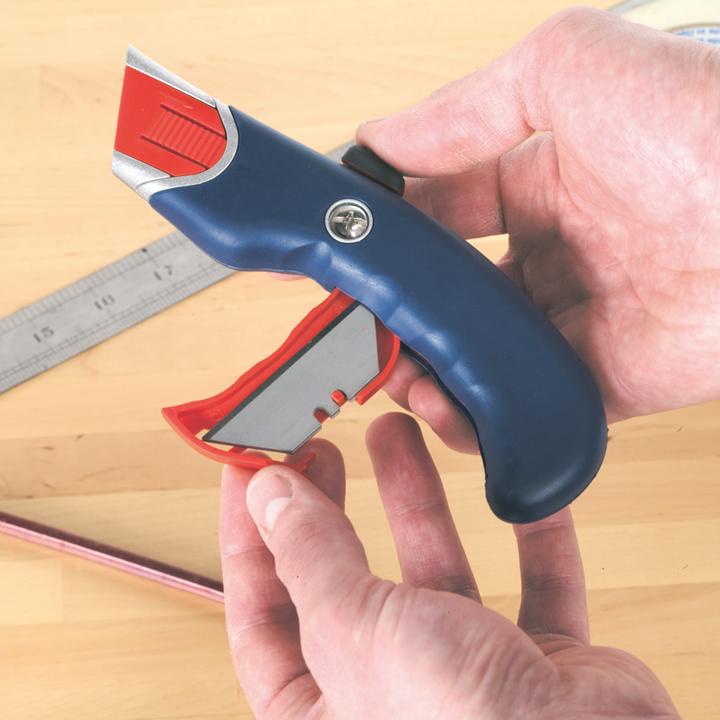 Premier Auto-Retracting Safety Knife