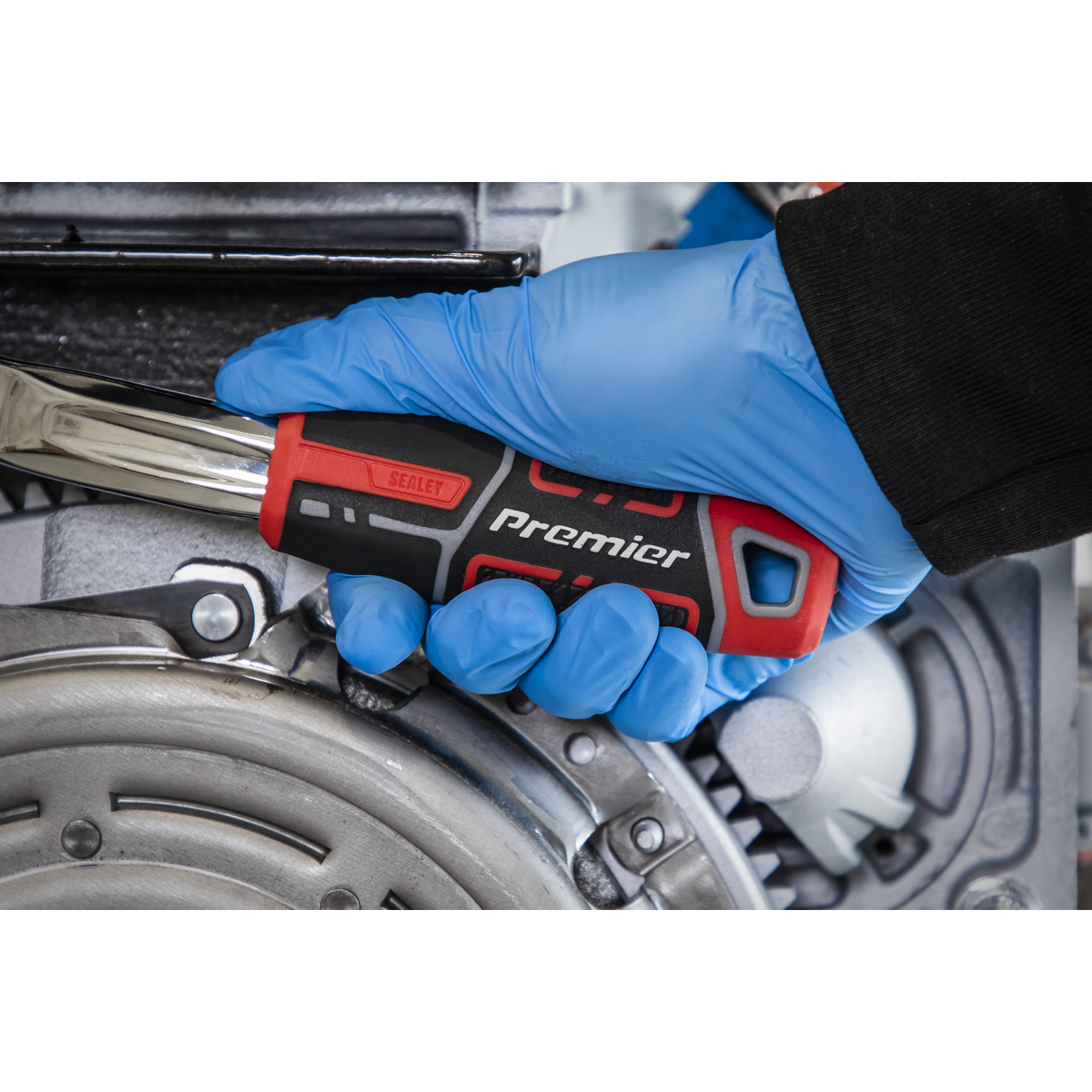 Premier Pear-Head Offset Ratchet Wrench with Flip Reverse 1/2"Sq Drive