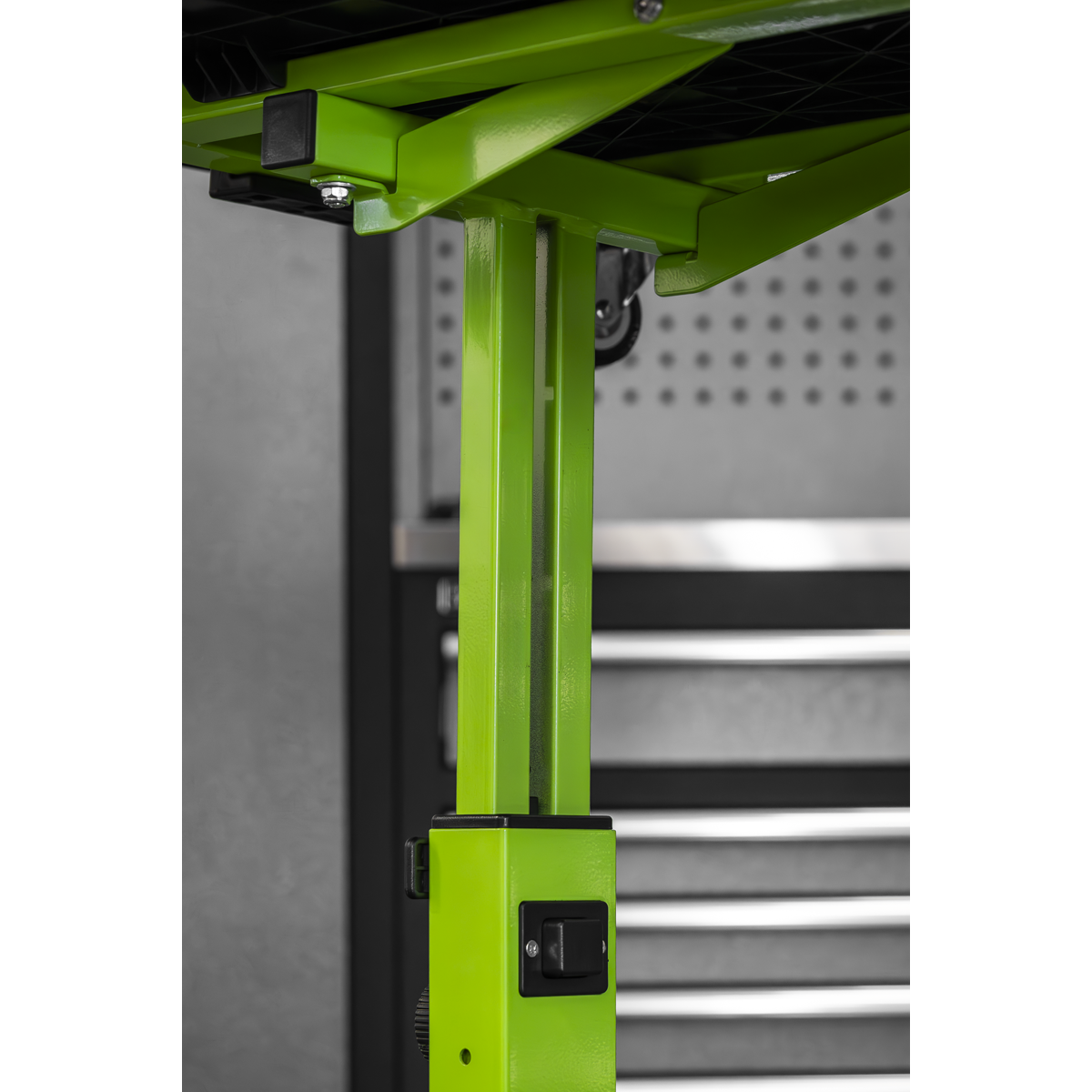 Adjustable-Height Mobile Workstation with Removable Top Tray