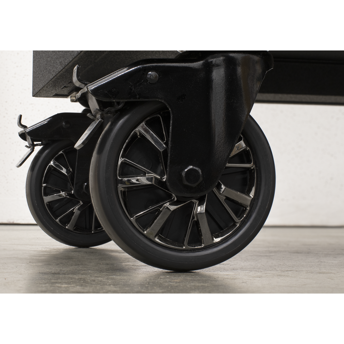 Superline PRO® Black Edition Rollcab with 11 Soft Close Drawers 1040mm