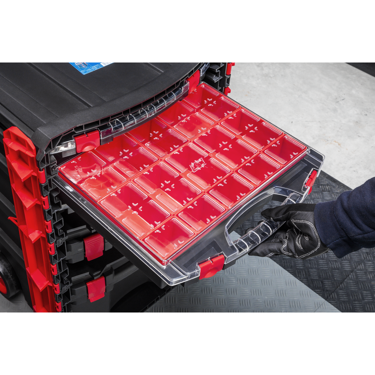 Professional Mobile Toolbox with 5 Removable Storage Cases
