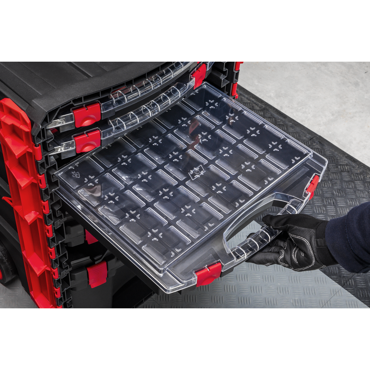 Professional Mobile Toolbox with 5 Removable Storage Cases