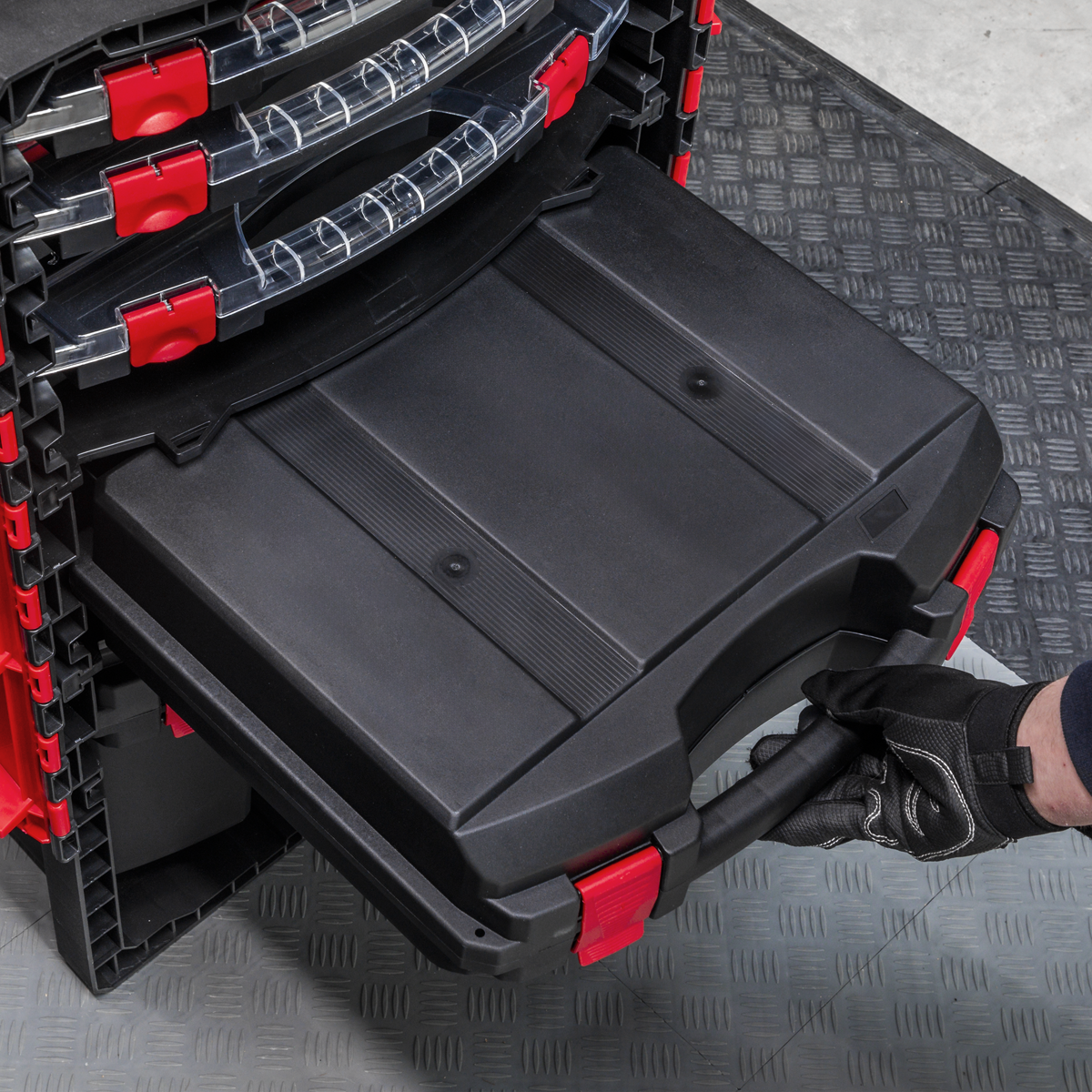 Professional Mobile Toolbox with 5 Removable Storage Cases