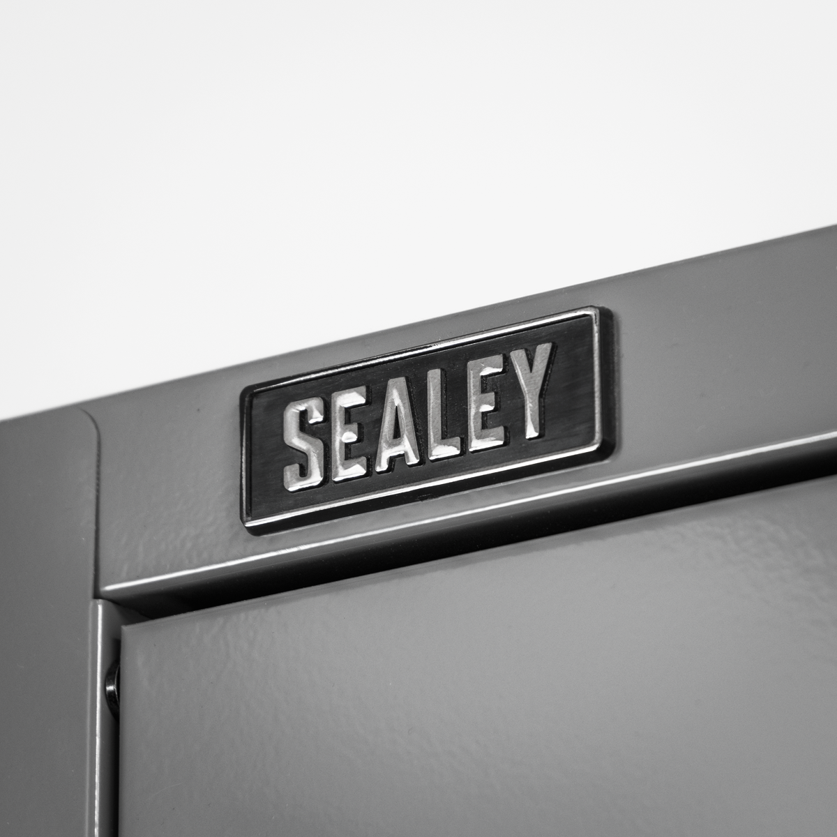 Superline PRO® Black Edition Modular Wall Cabinet 680mm