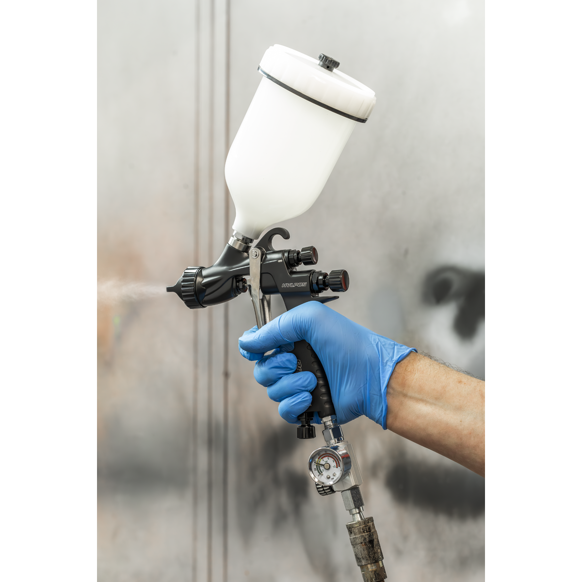 On-Gun Air Pressure Regulator/Gauge