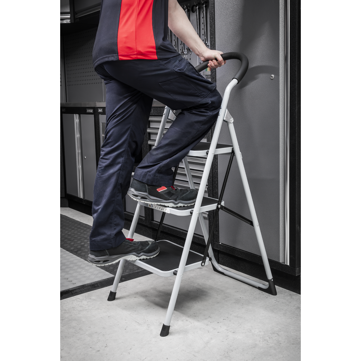 3-Tread Step Stool 150kg Capacity - EN 14183
