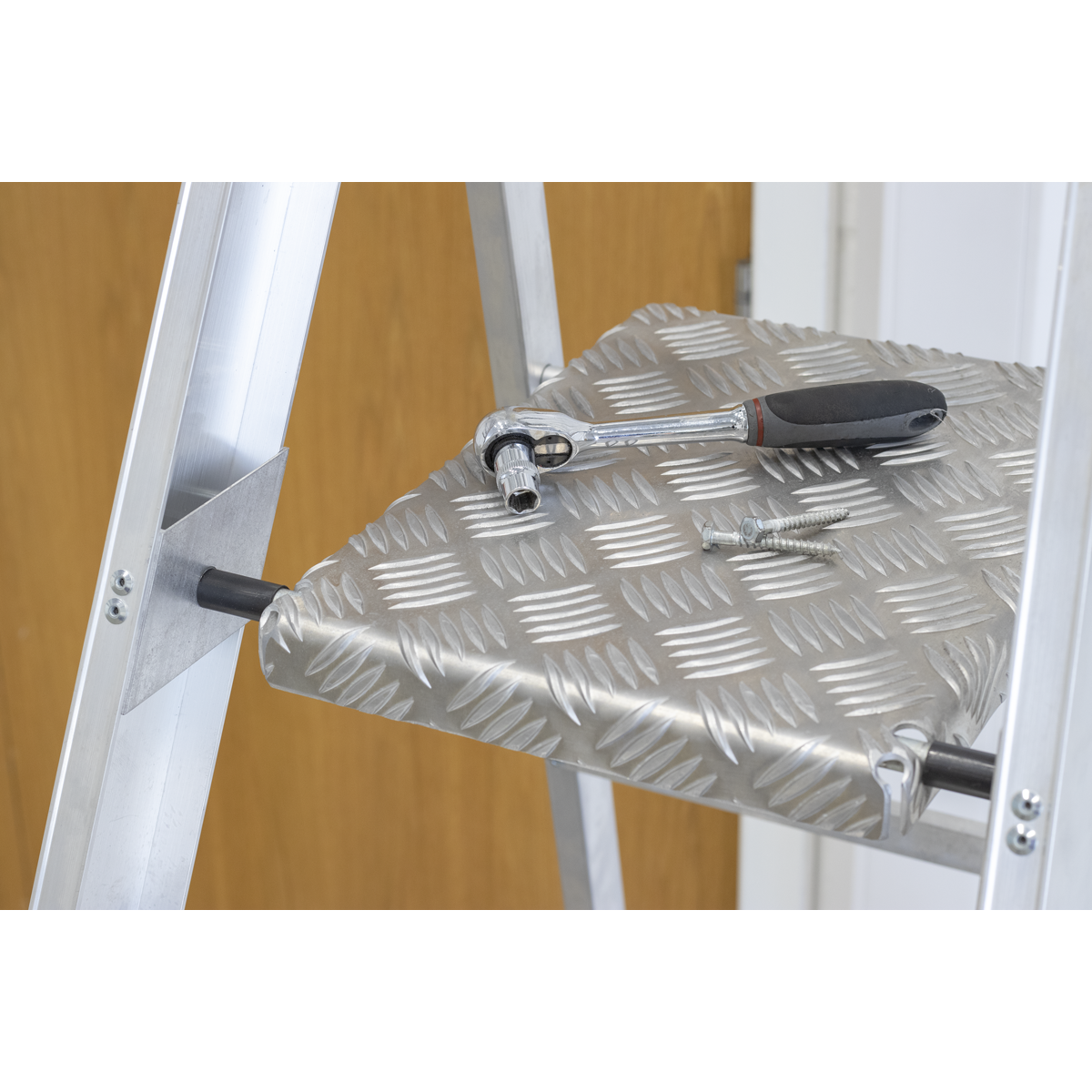 Industrial Step Ladder 12-Tread Aluminium - EN 131
