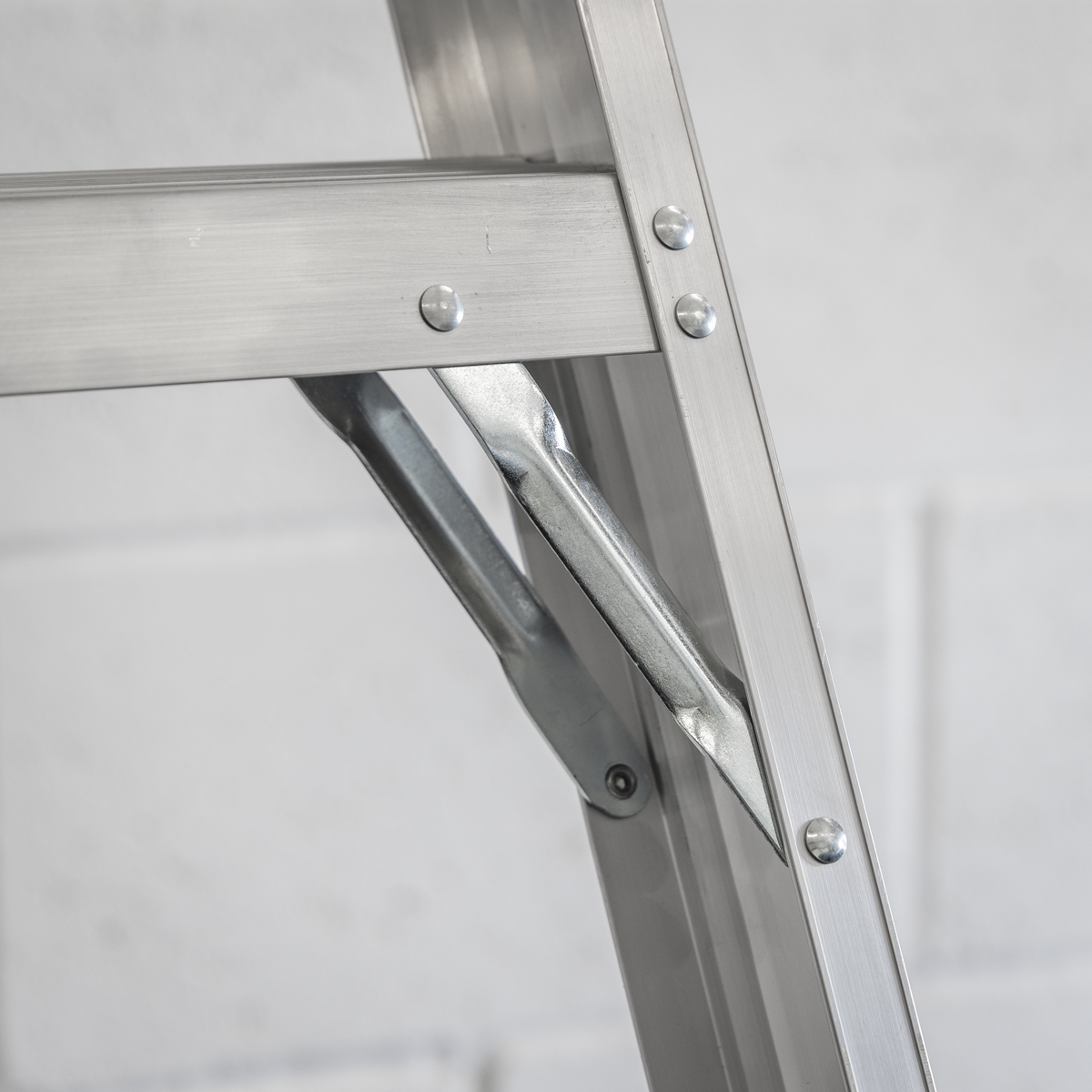 Industrial Step Ladder 6-Tread Aluminium - EN 131
