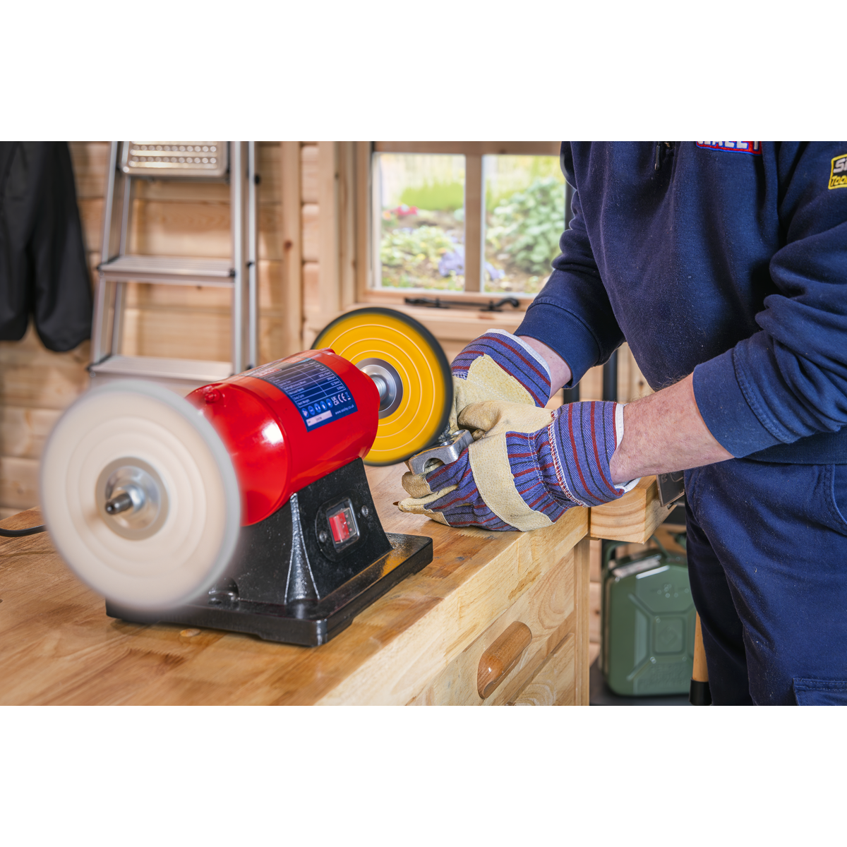 150mm Bench Mounting Buffer/Polisher 370W/230V
