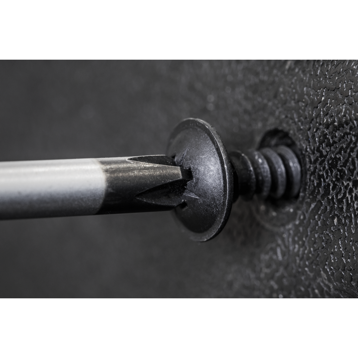 Self-Tapping Pozi Flanged Head Screw 4.8 x 16mm, Black - Pac
