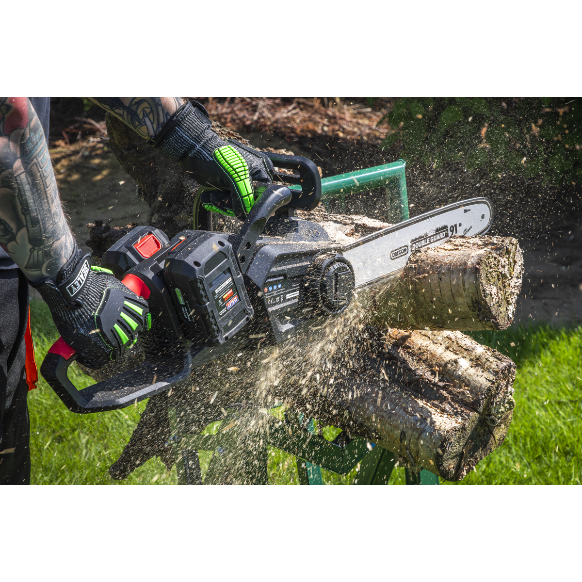 Chainsaw Kit 40V 4Ah SV20 Series 35cm