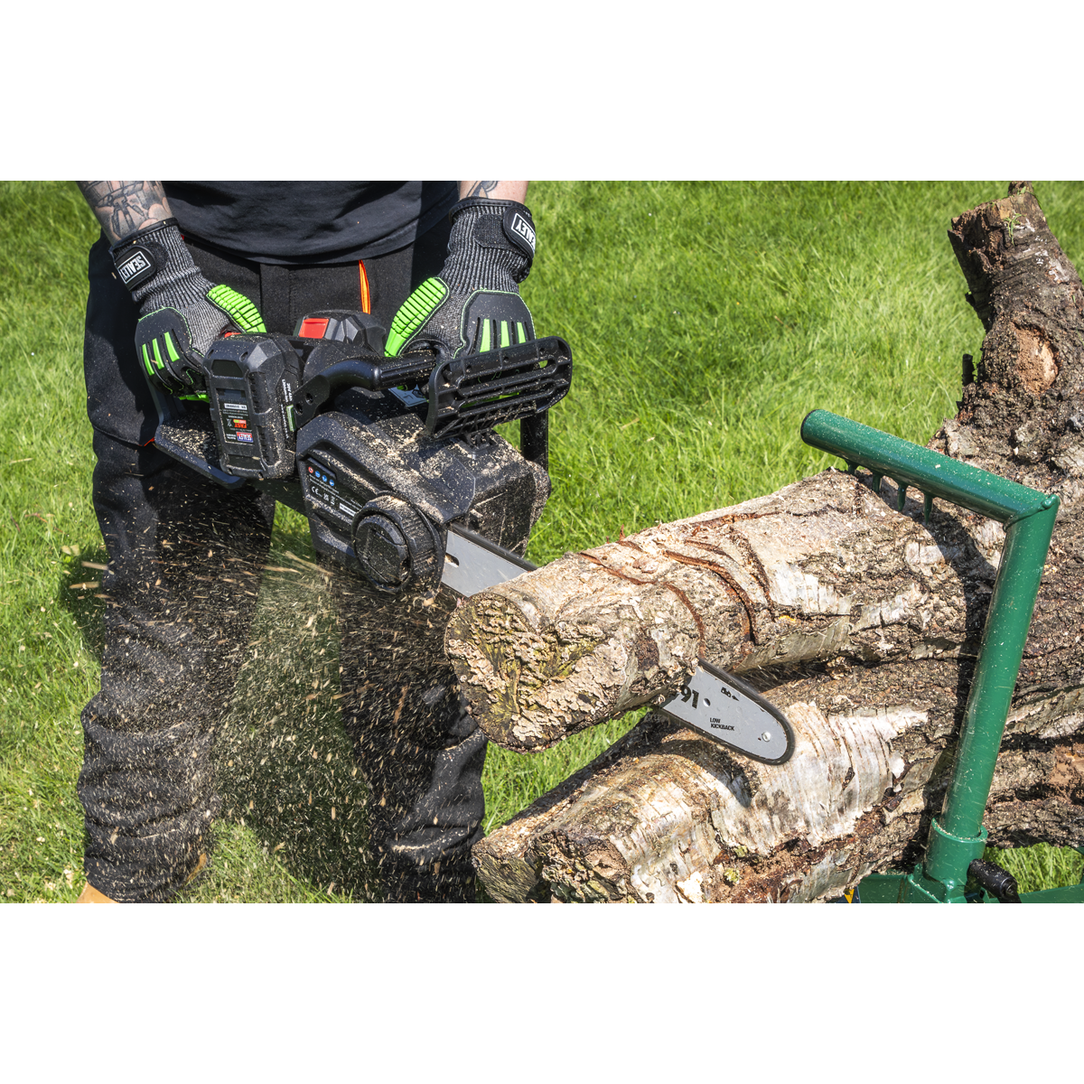 Chainsaw Kit 40V 4Ah SV20 Series 35cm