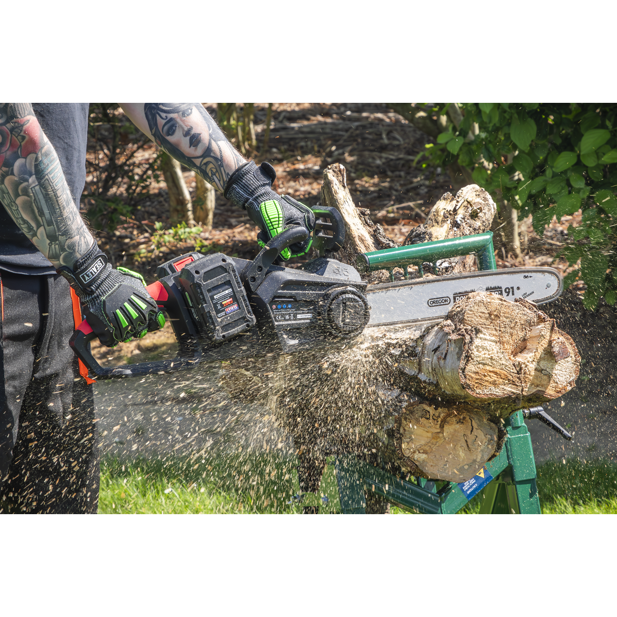 Chainsaw Kit 40V 4Ah SV20 Series 35cm