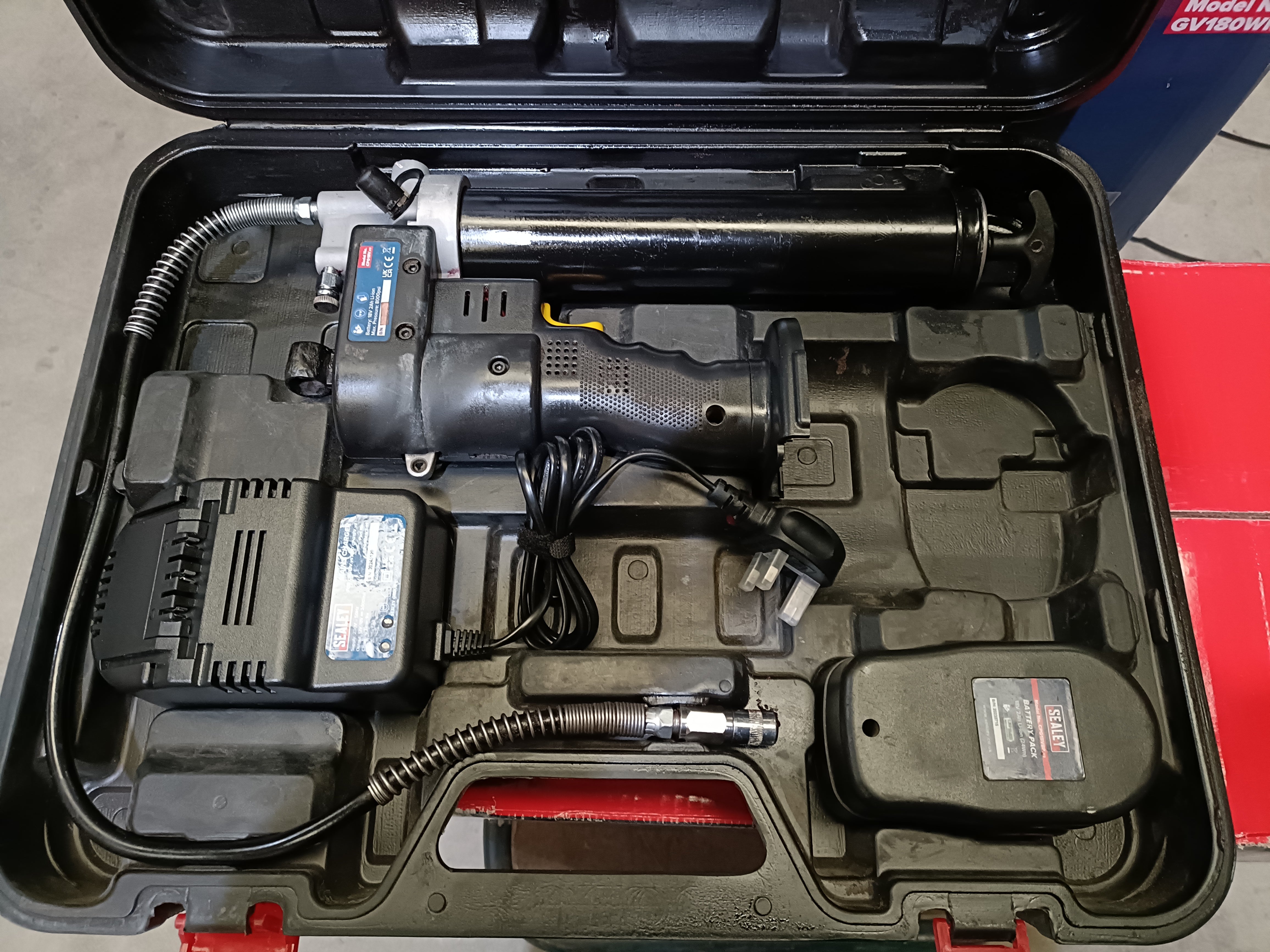 Sealey Cordless Grease Gun 18V - C