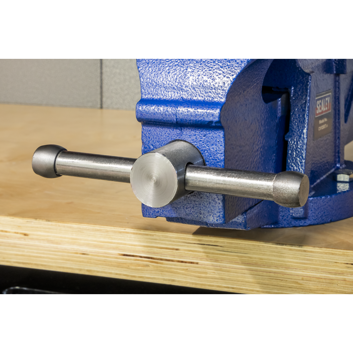 Professional Heavy-Duty Fixed Base Vice 125mm