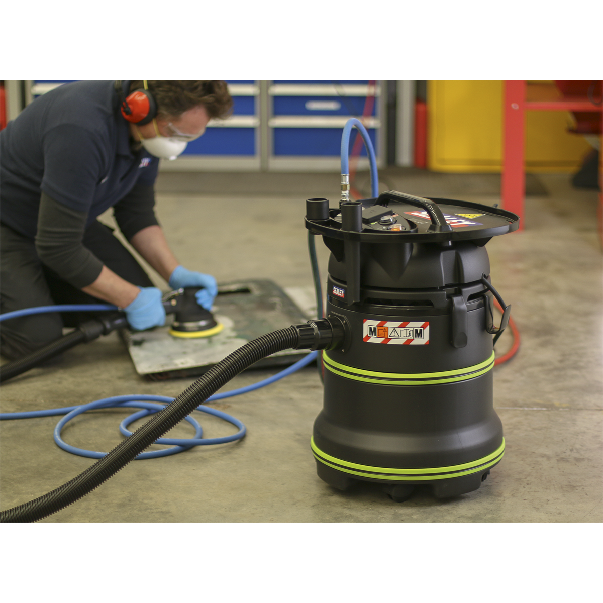M Class Dust-Free Vacuum Cleaner Wet & Dry 35L 1000W/230V