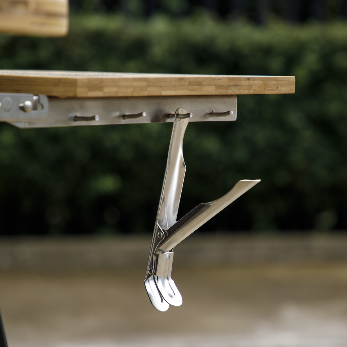 Dellonda Grill Grid Gripper for Kamado BBQs (DG181)