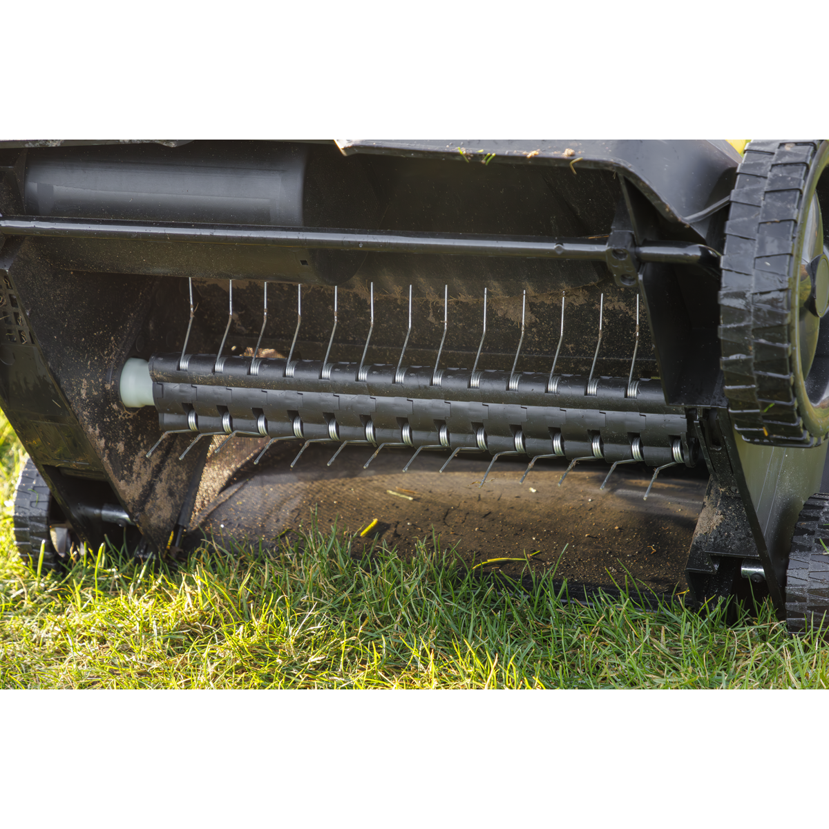 Dellonda Electric 2-in-1 Scarifier & Rake 36cm, 1500W (DG216)