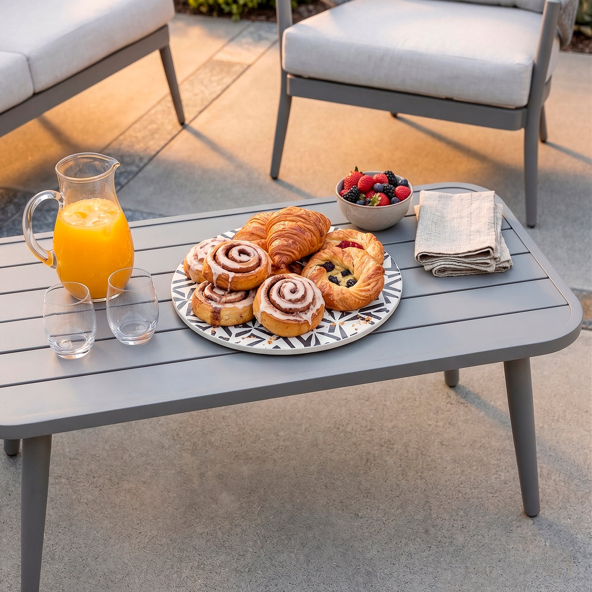 Echo 4-Piece Aluminium Outdoor Sofa & Coffee Table Set, Grey (DG59)