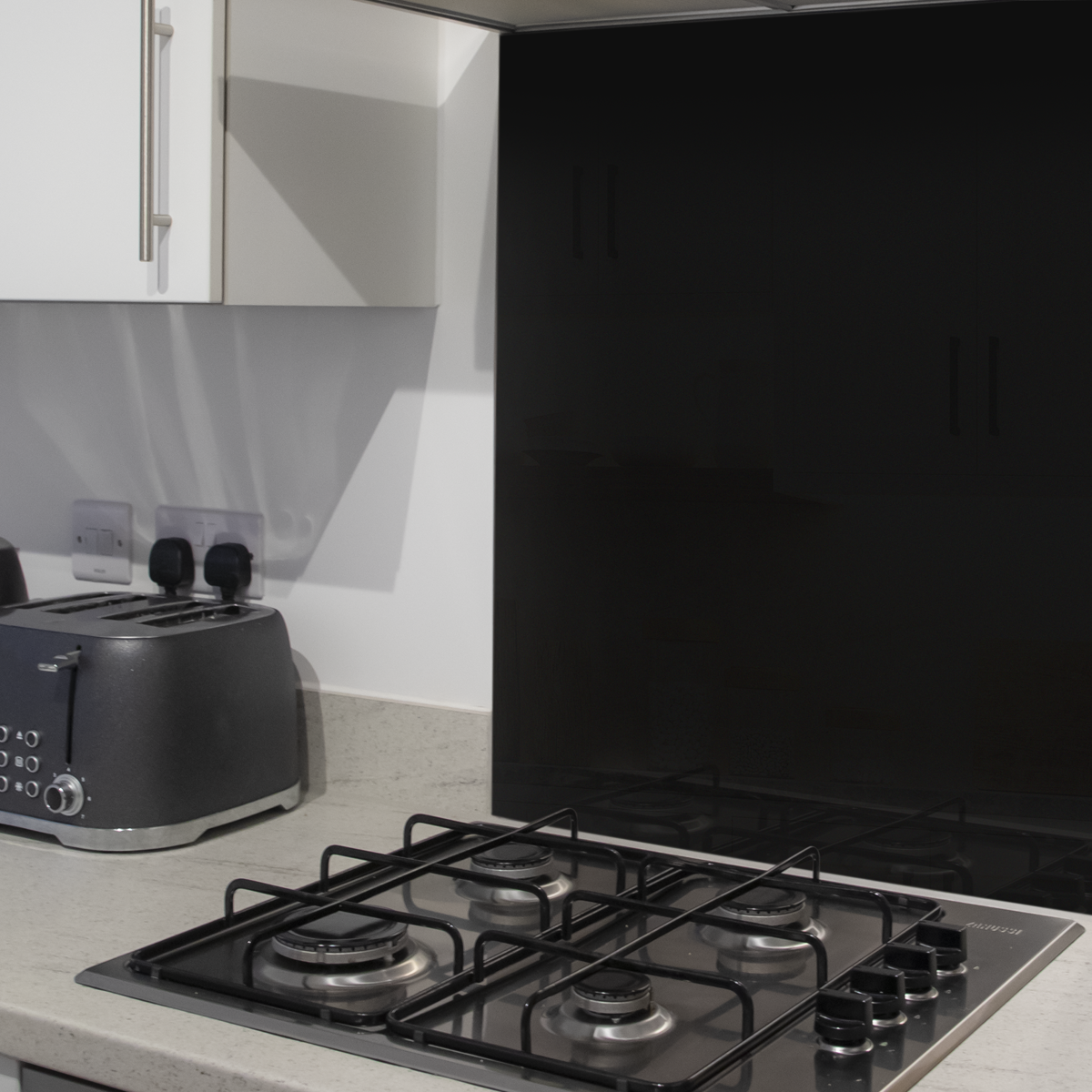 Baridi Cooker Hood Splashback 60 x 75cm, Black (DH194) (Factory Refurbished A)