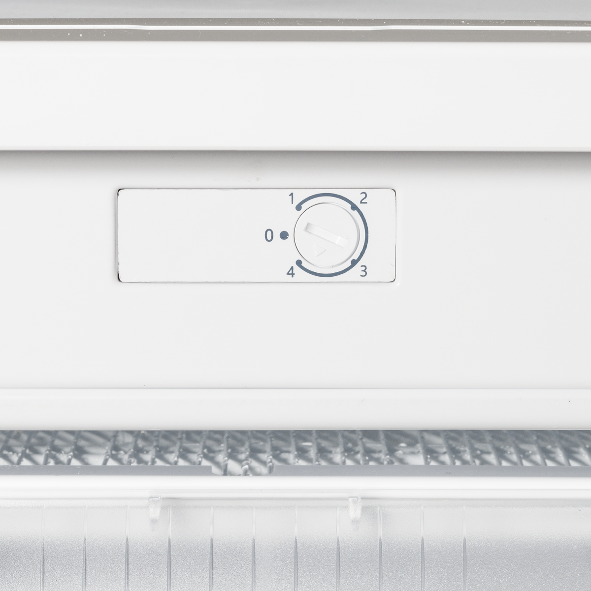 Baridi Freestanding Undercounter Freezer, 85L Capacity, White (DH250)