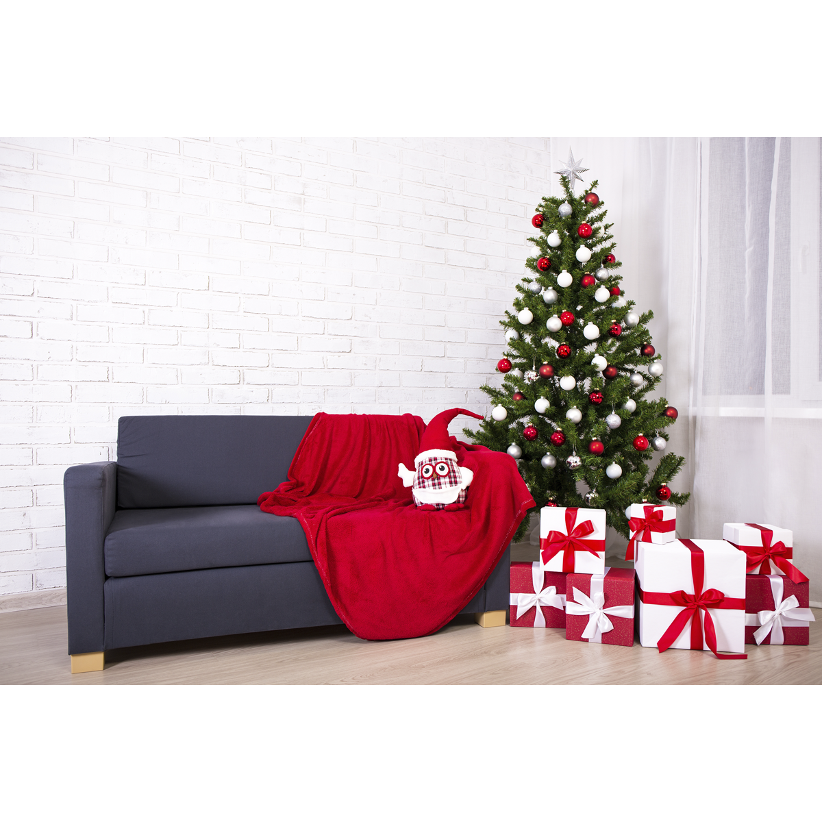 Dellonda Artificial Hinged Christmas Tree with 1200+ PE Tips, 6ft/180cm (DH45) (Factory Refurbished A)