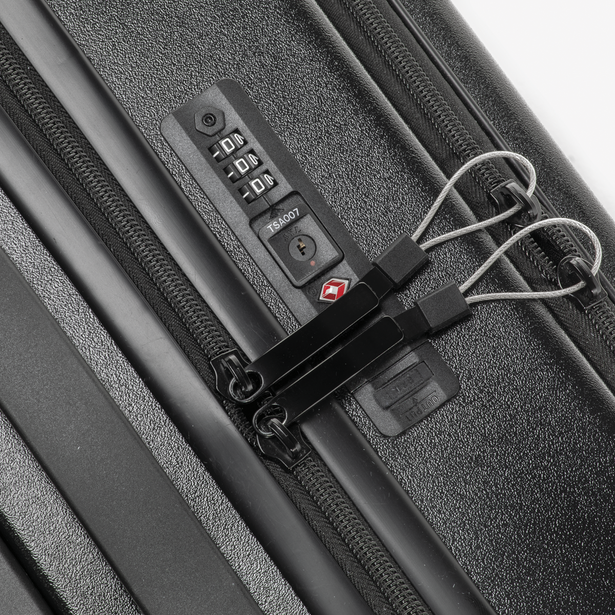 Dellonda Cabin Size Luggage with Dual TSA Lock 18", Black (DL156)