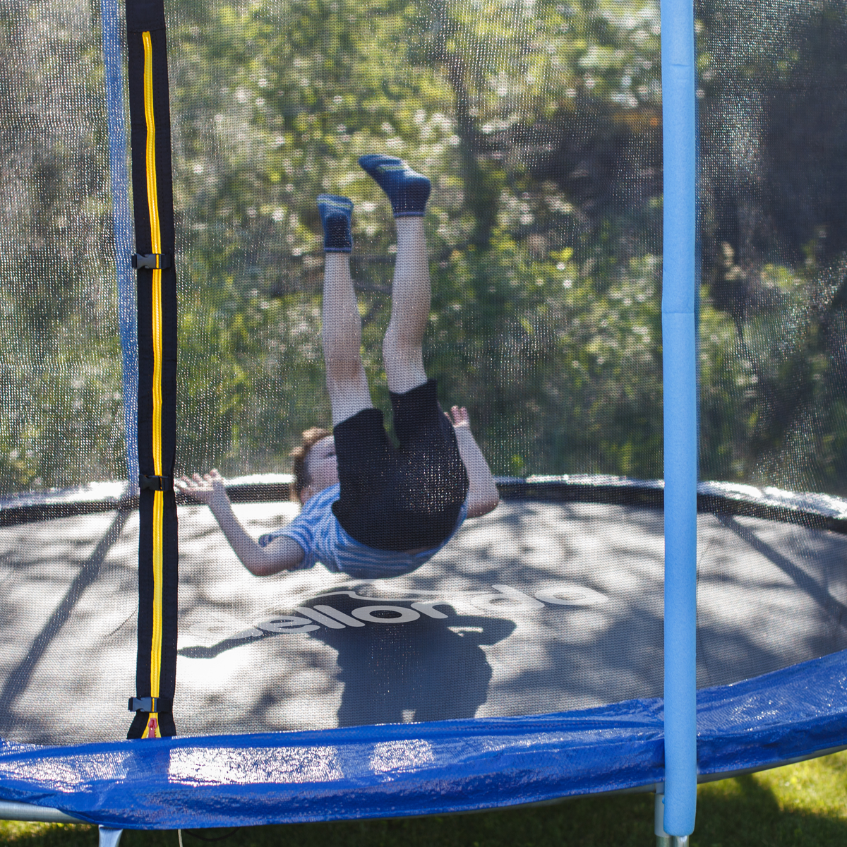 Dellonda Heavy-Duty 10ft Outdoor Trampoline with Safety Enclosure (DL68) (Factory Refurbished A)