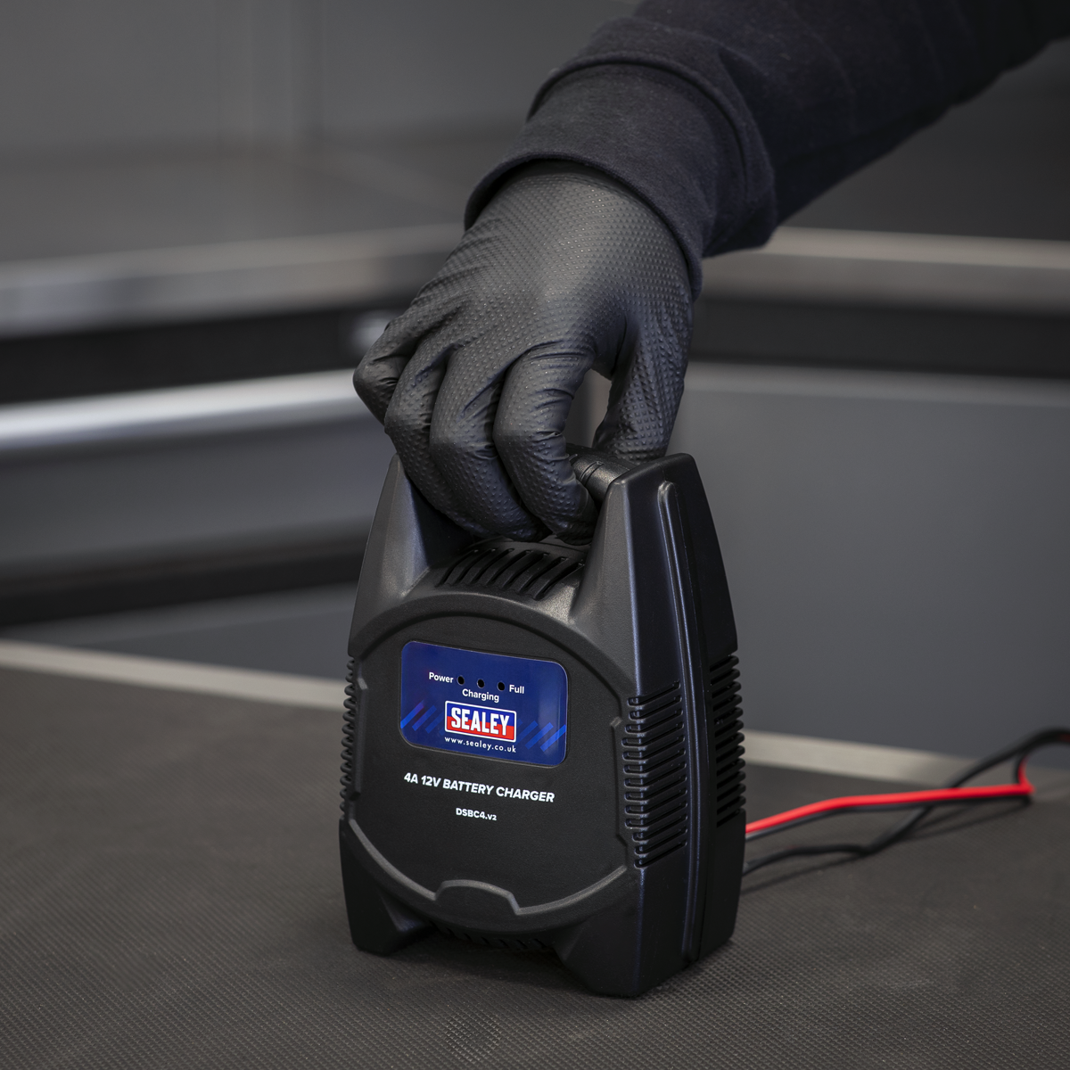 12V Battery Charger, 4A (DSBC4)