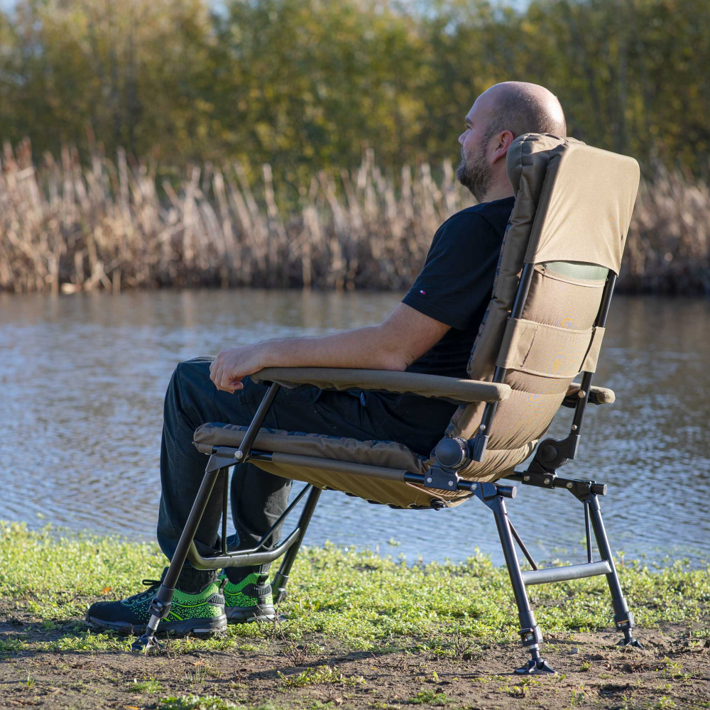 Dellonda DL73 Deluxe Portable Adjustable Reclining Fishing Camping Chair Seat with Padded Armrests