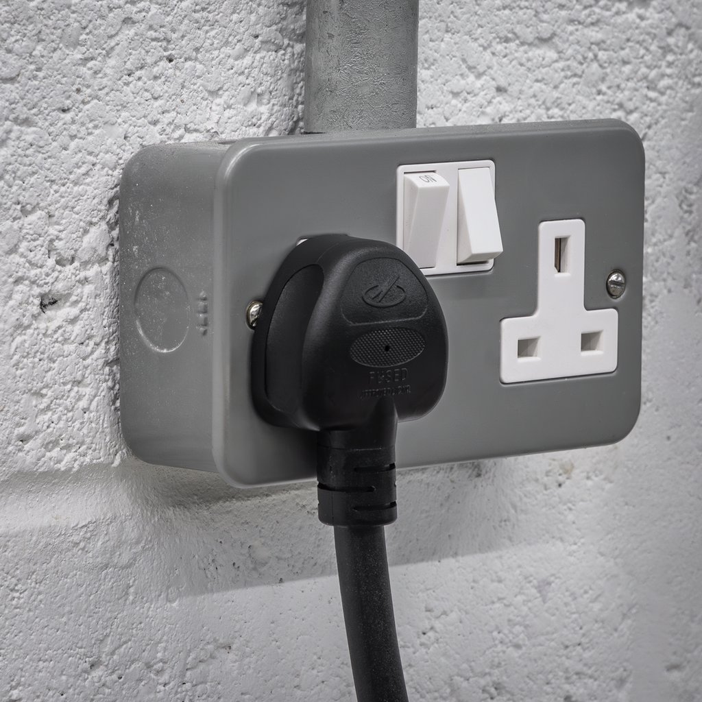5m Adjustable (3.5kW) Type 2 to UK 3-Pin Plug Portable EV Ch